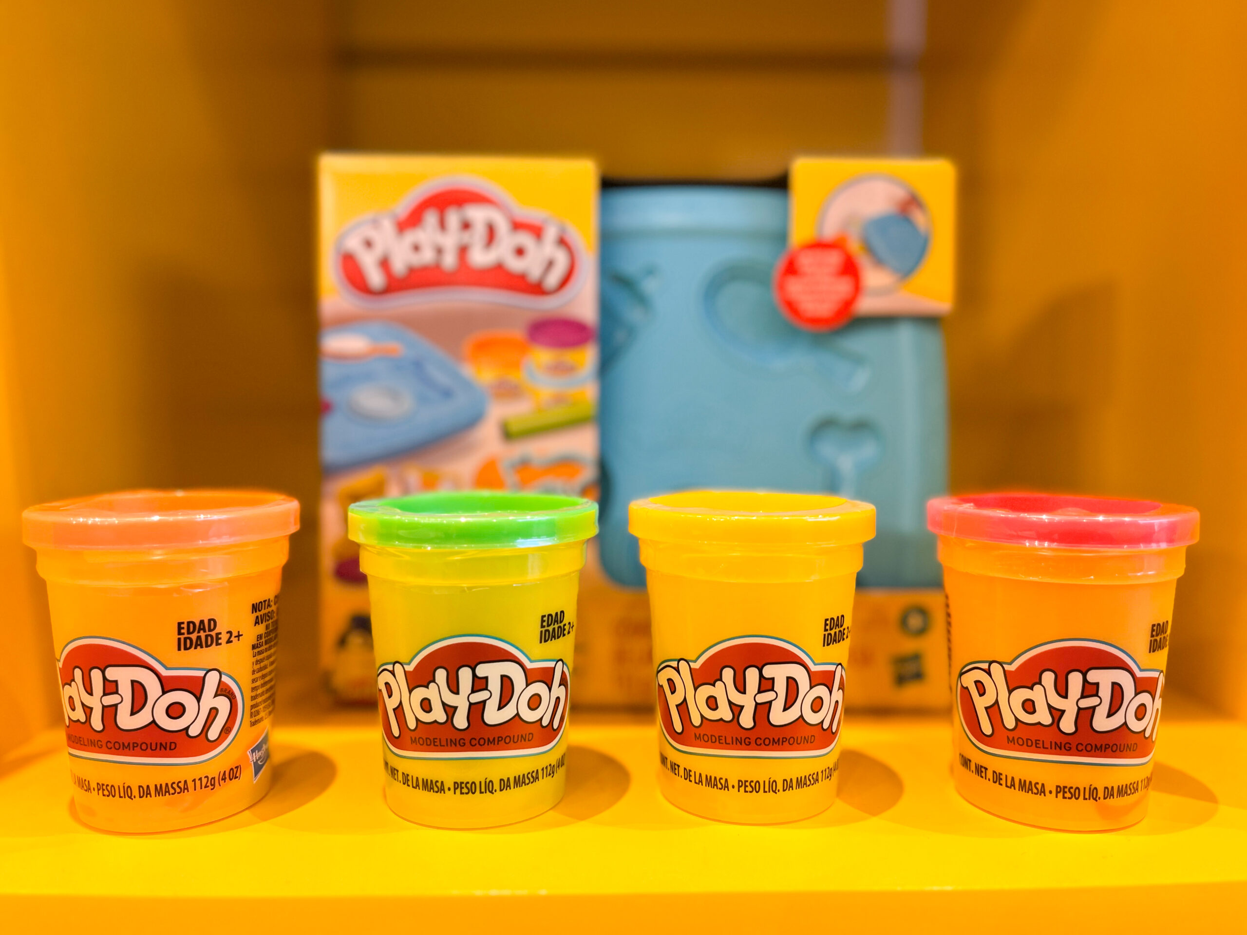 PLAY DOH